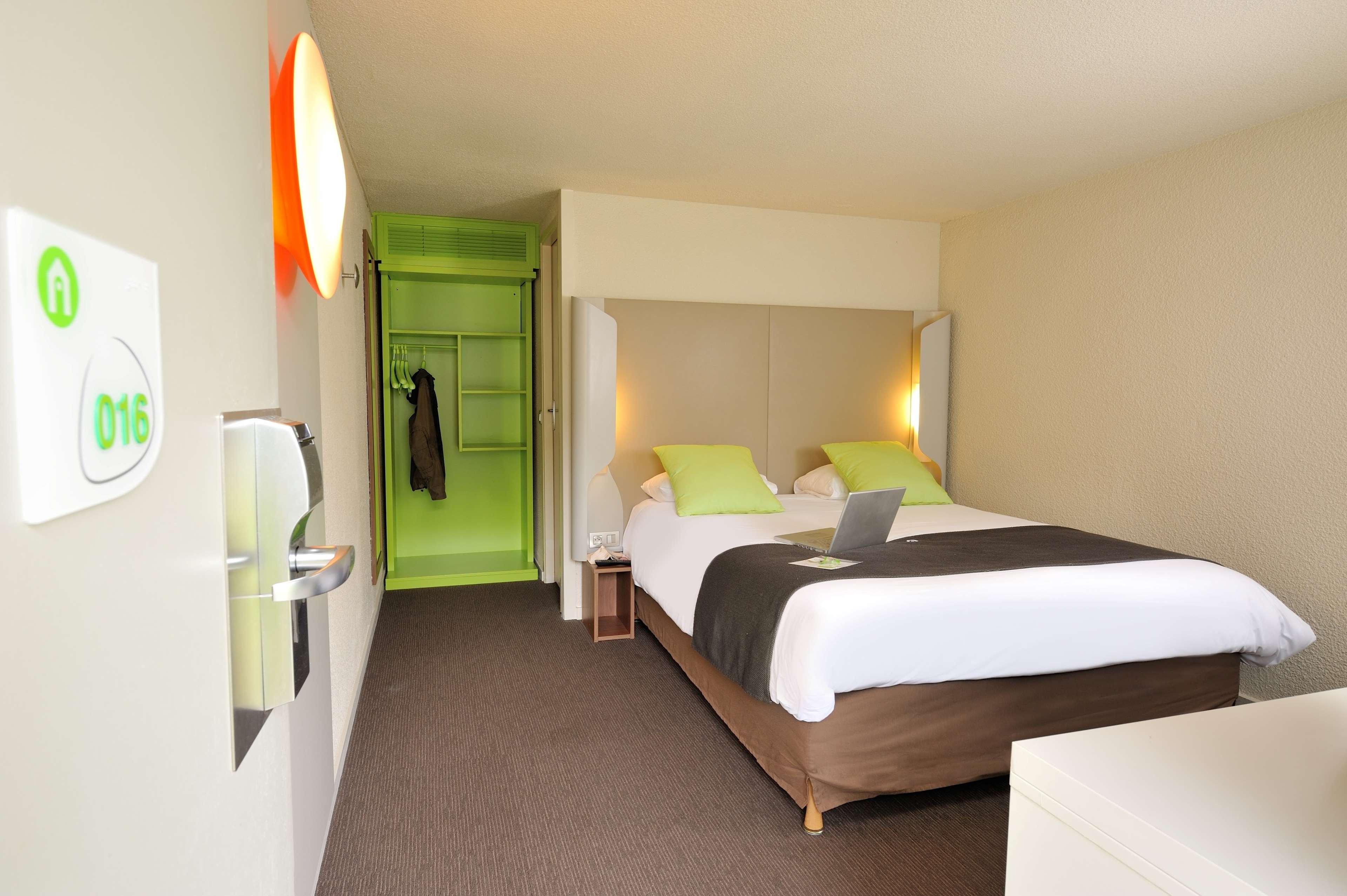 Campanile Hotel Beauvais Exterior photo